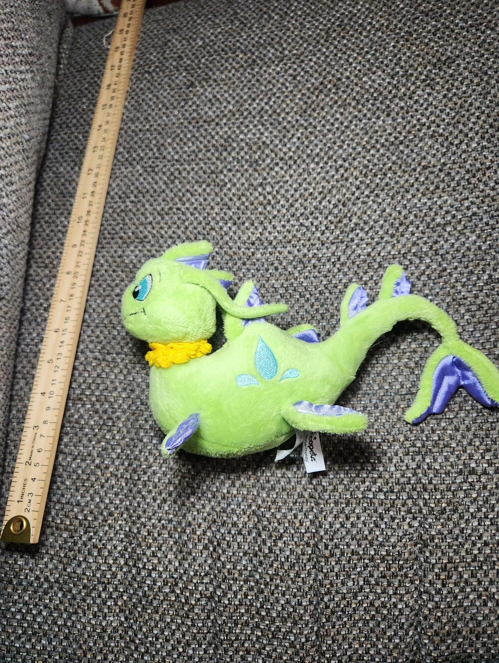 official 2004 Neopets Maraquan Chomby plush